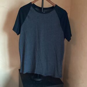 Goodfellow & Co Gray and Black Short Sleeve Tee